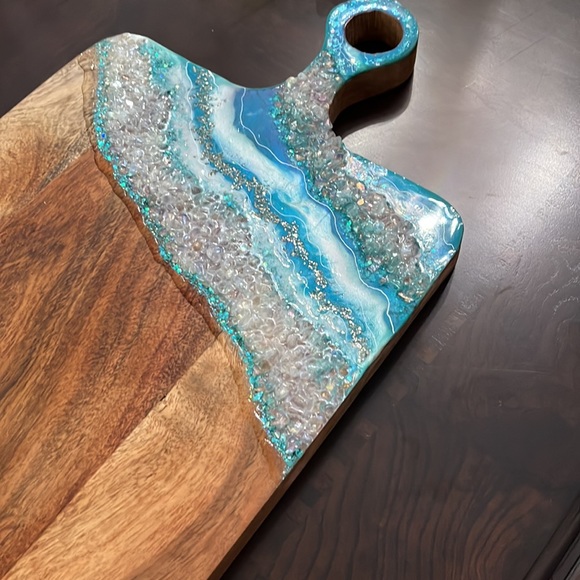 Hand made cutting board. - Picture 2 of 3